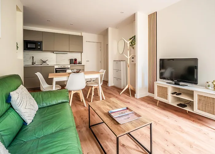 Chaleureux Appartement, Centre Ville