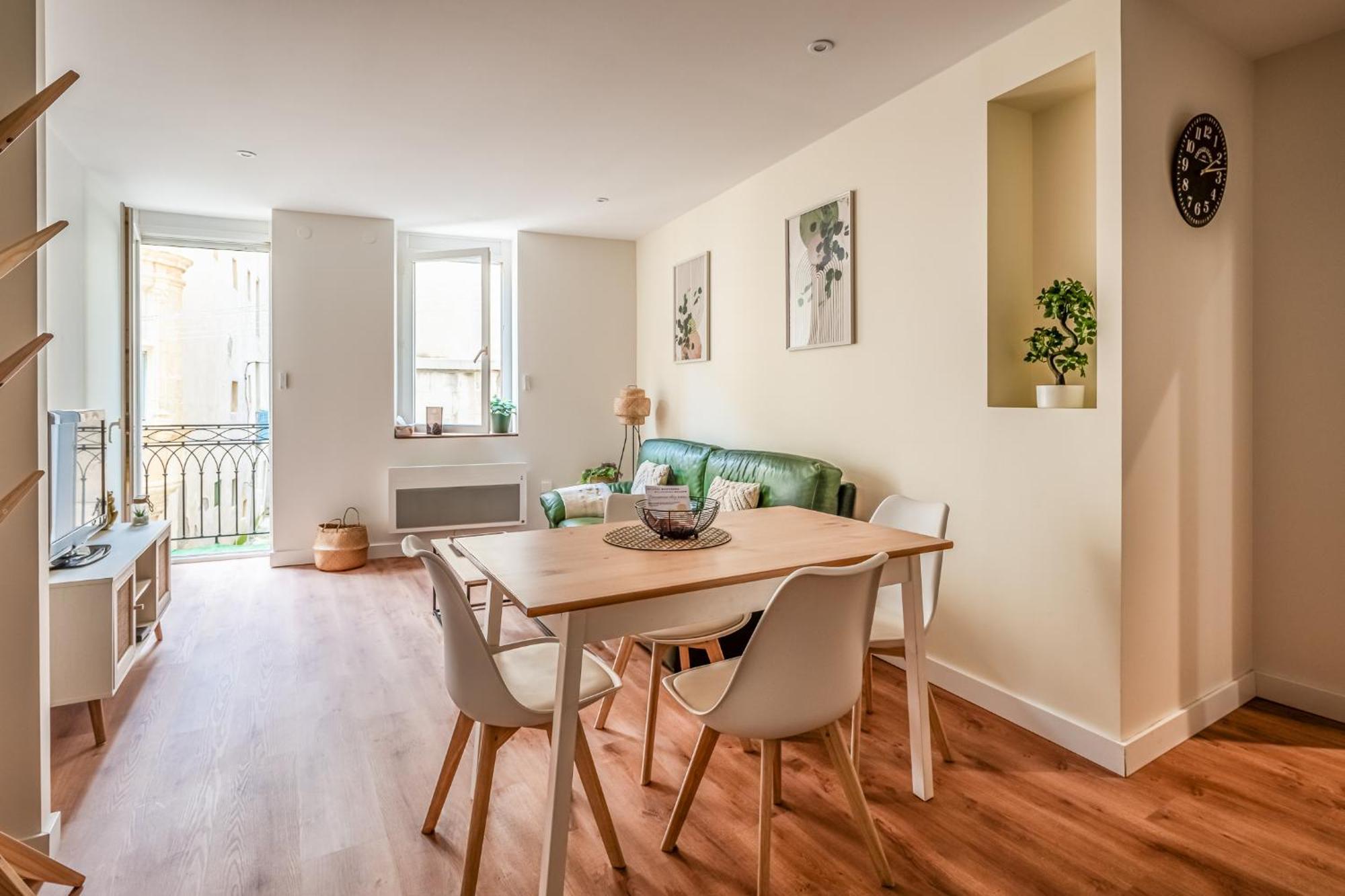 Chaleureux Appartement, Centre Apartment *